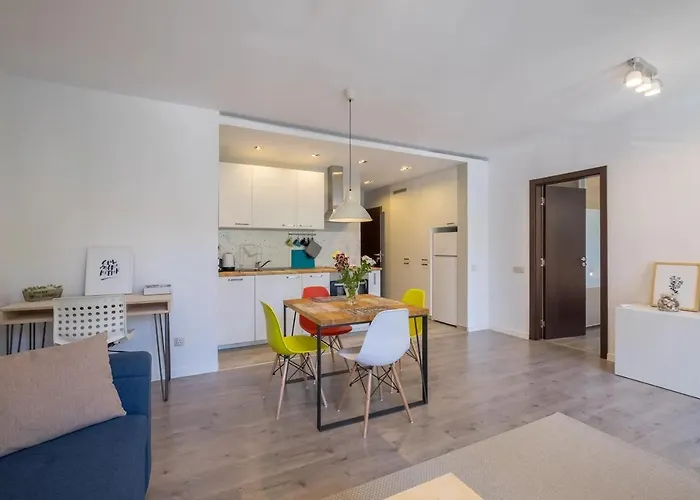 Appartement Quiet & Airy Modern Apt. Centre Free Parking