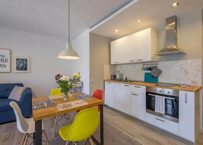 Quiet & Airy Modern Apt. Centre Free Parking Appartement Sofia