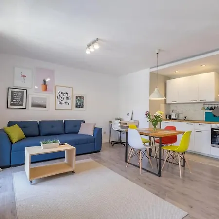 Apartmán Quiet & Airy Modern Apt. Centre Free Parking